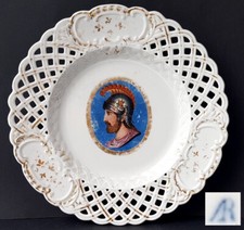 Durchbruch- Teller gemarkt Portrait Profil Helm handbemalt um 1850 - 1860 N307