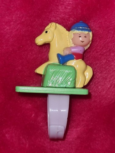 Polly pocket ring - pocket,