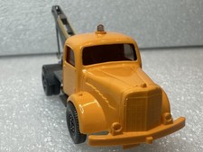 WIKING  alter Abschleppwagen MB L 5000 Pola Gelblicht + silbernen Kranaufbau