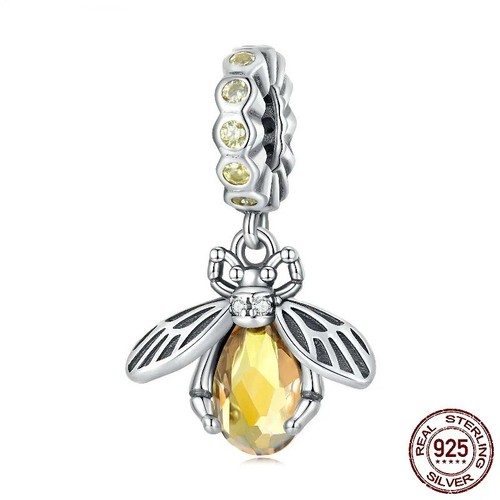 Bienenkönigin charm cz - 💖,