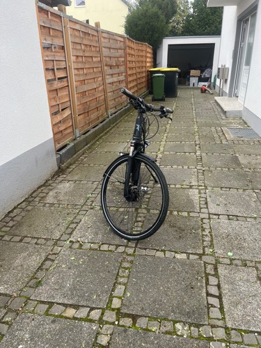 Fast kaum gebrauchte fahrrad - kaum,