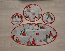 Wichtel Deckchen in Oval 58 cm x 28 cm, Rund 25 & 2x 16 cm mit Satinband in rot