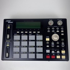 AKAI Professional MPC1000 Sampler Sequencer Effector 32MB