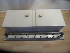 Altes Hängeschränkchen