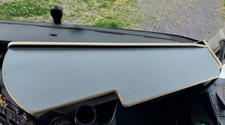 LKW-Tisch VOLVO FH ab 2021 durchgehender Ablagetisch mit Antirutschmatte Grau
