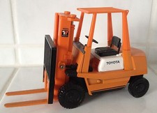 Toyota Oldtimer (orange)