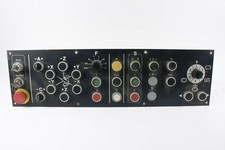 Maschinensteuertafel aus