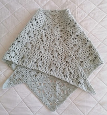 Dreieckstuch Halstuch Schultertuch Schal Stola Handarbeit gehäkelt neu