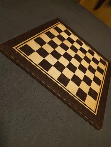 Schachbrett aus holz - schachbrett,