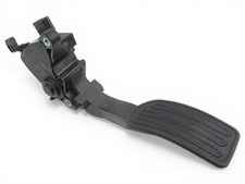 Nissan juke f15 gaspedal - nissan, pedal