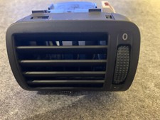 ORIGINAL VW PASSAT LÜFTUNGSDÜSE LUFTDÜSE 3B0 819 703 D LINKS ROT BELEUCHTET