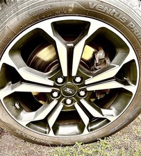 Ford Focus Aktiv Original LM Felgen mit Sommerreifen 18 Zoll