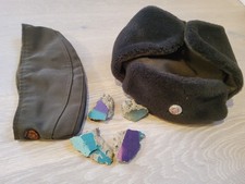 NVA, DDR Schiffchen u. Mütze u. Mauerstücke