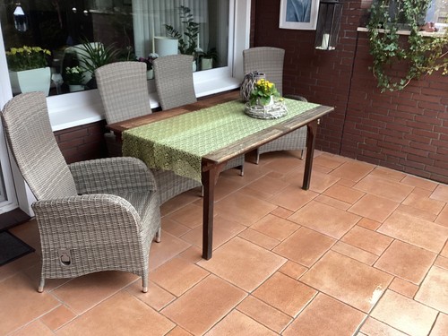 Terrassentisch
