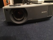 Sony Bravia VLP AW 10 Beamer NP 1200 Euro