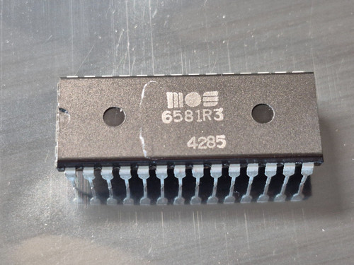 Chip für commodore c64 - ✅,