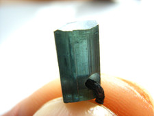 Kleiner, blauer TURMALIN