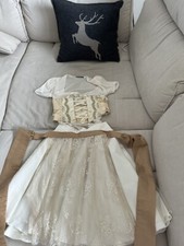 Tian Van Tastique, Dirndl