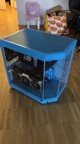 Hyte y70 tower - hyte,