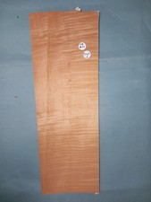 2 AUFEINANDERFOLGENDE BLÄTTER