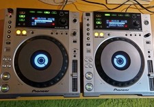 **** 2 x Pioneer DJ CDJ-850 Silber Multi Media Player Digital Top ****