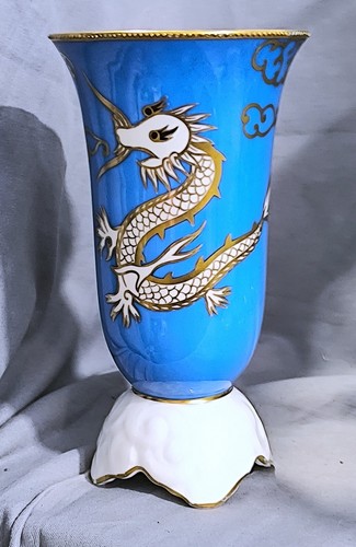 Vase drachen blauer fond - vase, drachen,