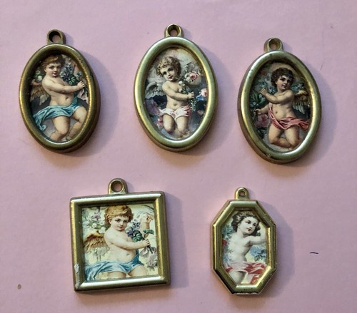 Fünf puppenstuben bilder - fünf,