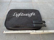 Kleine Lightweight Tasche mit zwei Lightweigt Reifenheber