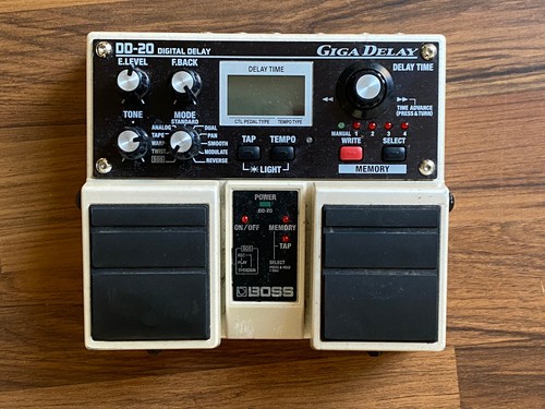 Boss giga delay twin - dd-20,