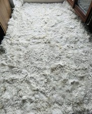 Toscaner Lammfell Decke hell