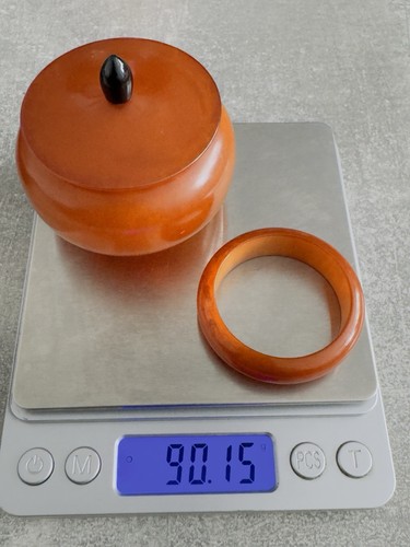 Bernsteinfarbene dose mit - bernsteinfarbene,