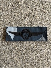 Bundeswehr Abzeichen Aufnäher Fallschirmspringer auf Flecktarn schwarz/ blau--