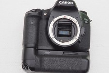 Canon EOS 7D 18 MP  DSLR mit Canon EF-S 18-55mm IS II ein gepflegter Zustand.