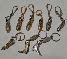 Lot Konvolut Vintage von 9 mal Schuh Schlüsselanhänger Miniatur  Spielzeug
