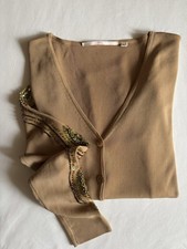 Cardigan Camel Bestickt
