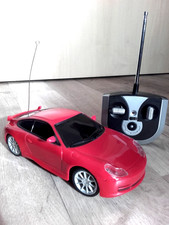 Ferngesteuertes RC Auto Rot m. Fernbedienung Voll Funktionsfähig Batterieantrieb