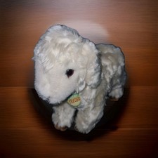 Süßes Plüschtier Schaf Lamm