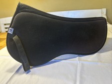 Equitex Sattelunterlage für die Dressur und Vielseitigkeit, Schwarz