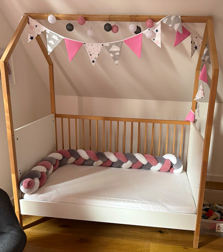 Baby-Gitterbett