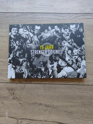Jaar strenght unity - unity, book