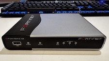Fortinet FortiGate 30B – Router / Firewall / VPN – mit Netzteil TOP Zustand
