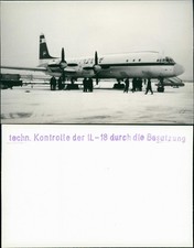 Flugzeug Airplane Avion Il-18 Iljuschin Interflug kontrolle 1962
