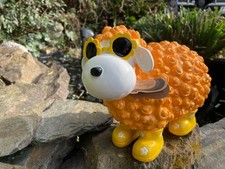 Schaf mit Sonnenbrille