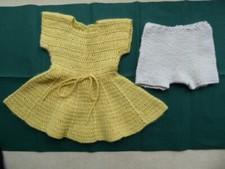 Puppenkleid und Schlüpfer Handarbeit für Schildkrötpuppe ERIKA 64 cm 