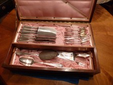 Versilbertes Besteck im