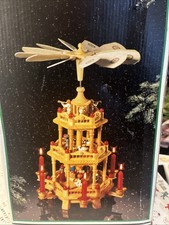 Weihnachtspyramide 3-stöckig