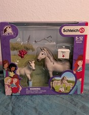 Schleich Horse Club - 42430 Hannahs Erste-Hilfe-Set mit Isländer Stute & Fohlen
