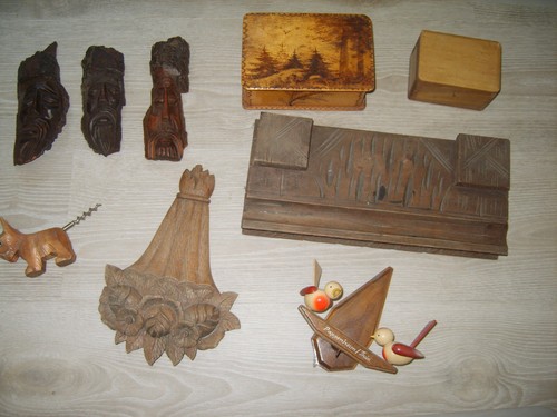 Alte holzkästen masken deko - alte,