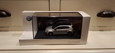 Spark volkswagen golf - 1:43,