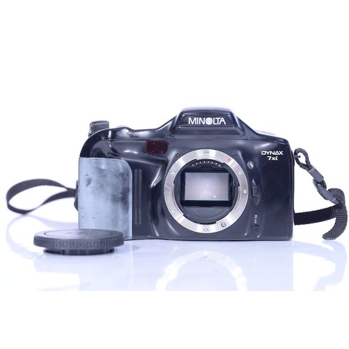Minolta dynax 7xi - minolta,
